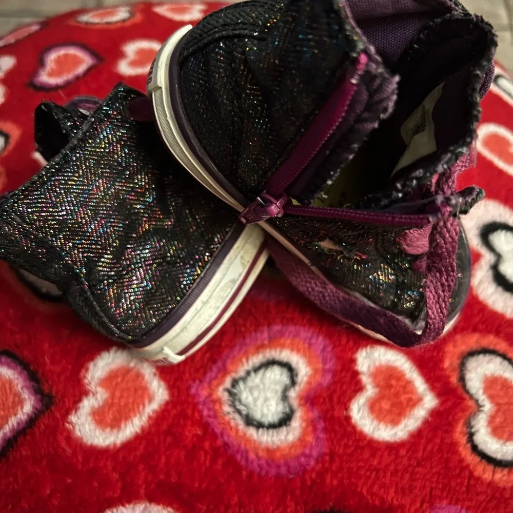 Converse size 6